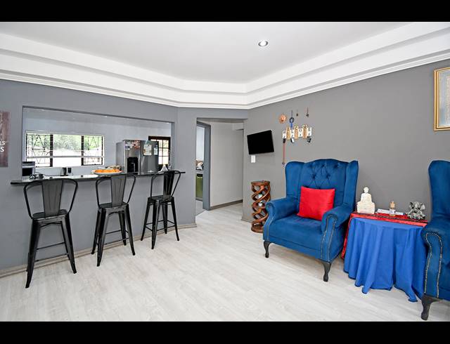 4 BEDROOM FREEHOLD FOR SALE IN HIGHWAY GARDENS